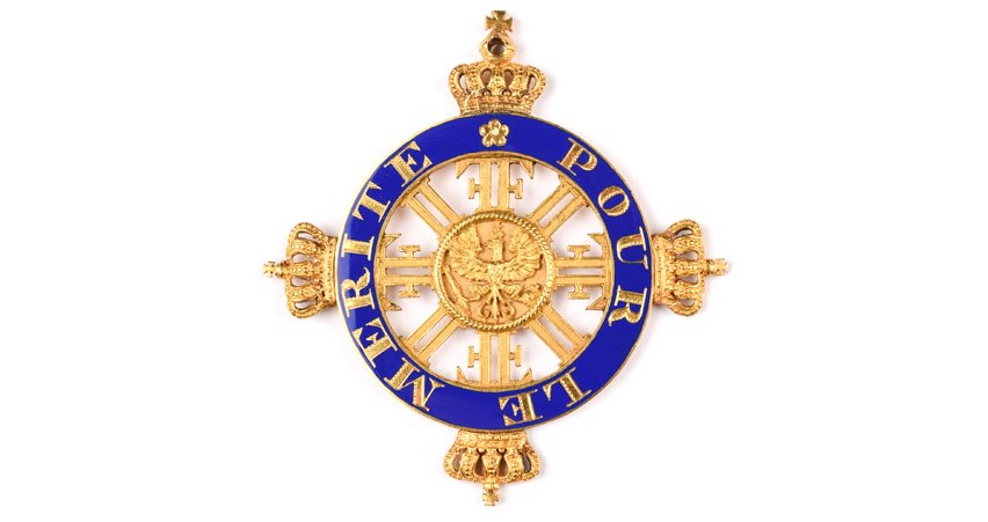 The members of the Pour le mérite wear the symbol of the order. 