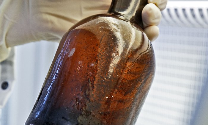 Beer from the 1840s shipwreck: chemical analyses yield clues to an old brew's recipe.