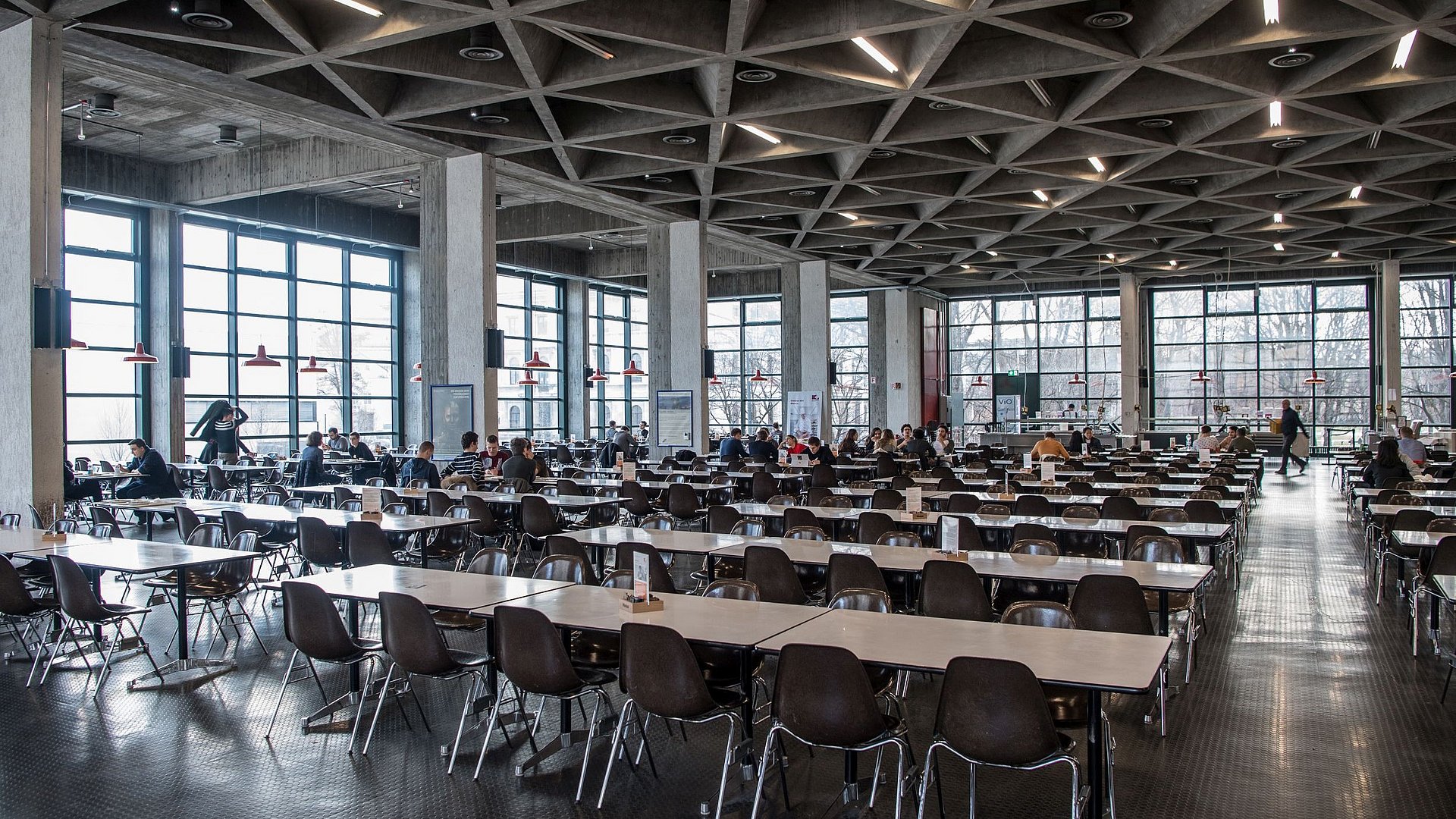 Large dining hall of the canteen in Arcisstrasse in 2018.