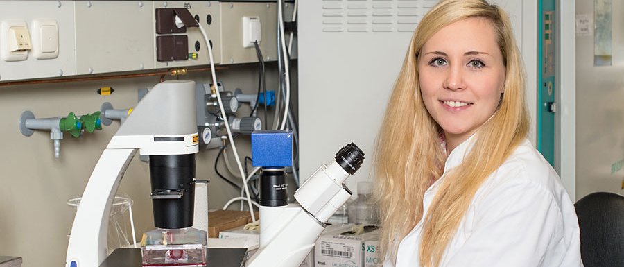 This Master’s course at TUM is unique in Europe: Anna Kirstein is one of the first graduates of “Radiation Biology”. (Photo: Uli Benz)