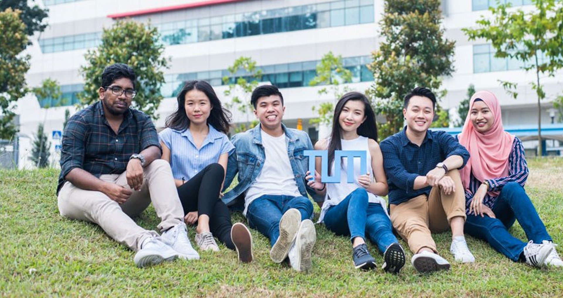 Studierende bei TUM Asia in Singapur