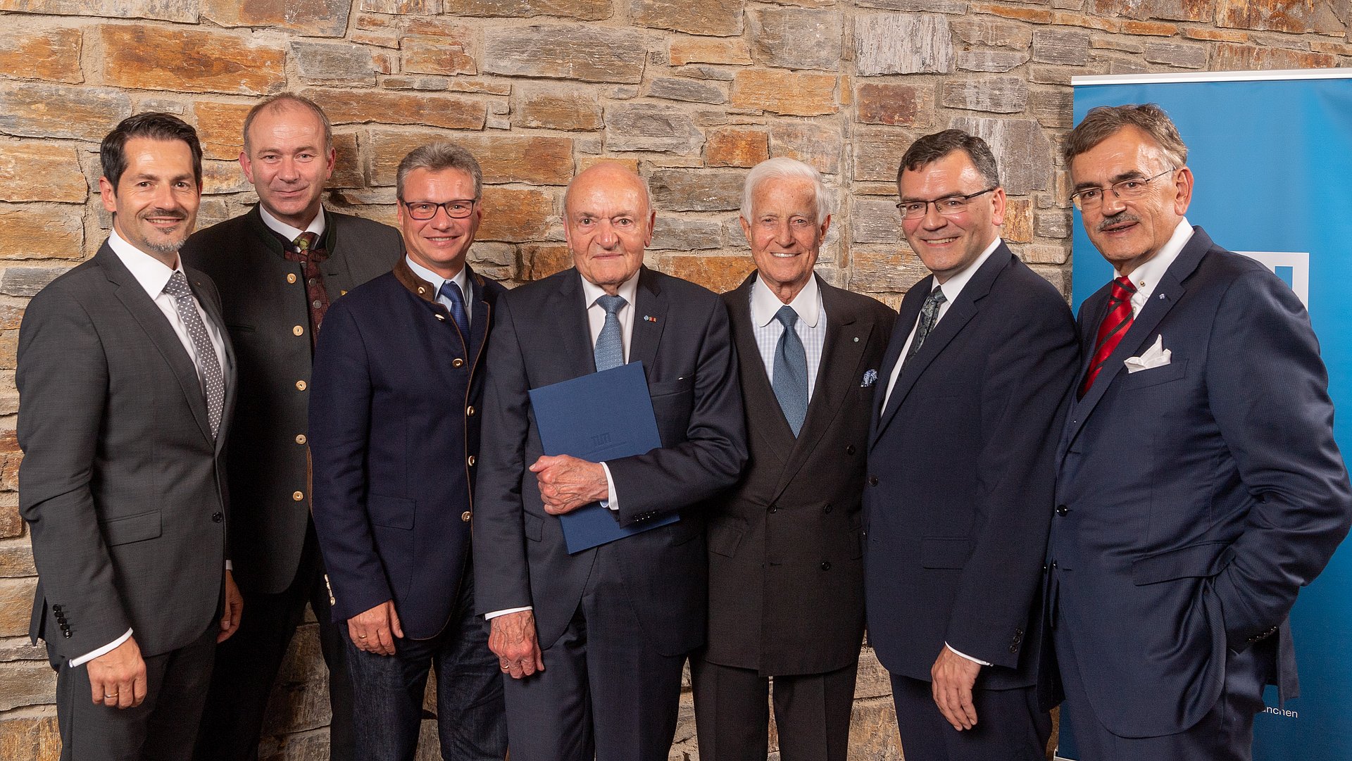 TUM President Prof. Wolfgang A. Herrmann , (r.) and Prof. Dr. Thomas Hofmann, designated President of TUM, (l.) presenting honorary doctoral degrees to Prof. Dr. Ludwig Narziß (center) and Dr. Dieter H. Soltmann (3rd from right). Congratulators are Prof. Dr. Thomas Becker, Dean of the TUM School of Life Sciences Weihenstephan (2nd from left), Bernd Sibler, Bavarian State Minister of Science and the Arts (3rd from left) and Dr. Florian Herrmann, Head of the Bavarian State Chancellery (2nd from the right).