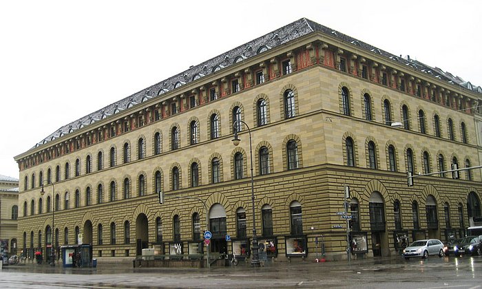 Die Hochschule für Politik München in der Ludwigstraße. (Foto: TUM)