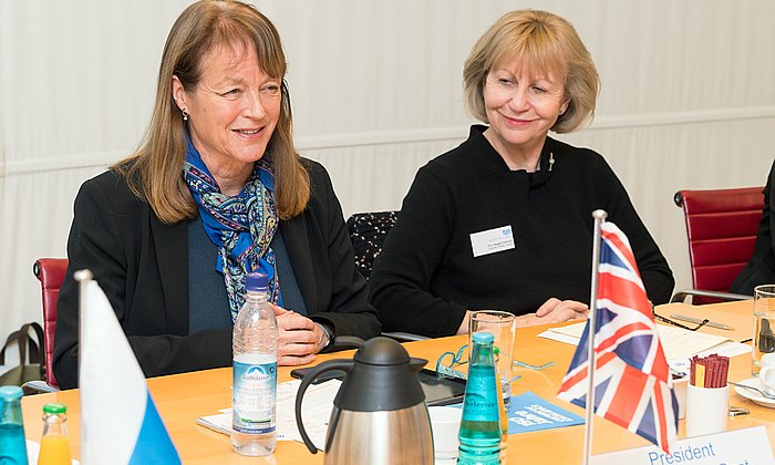 ICL President Alice P. Gast (l.) and Maggie Dallman, ICL Vice-President International visited TUM together with a delegation of professors from ICL (Photo: Uli Benz)