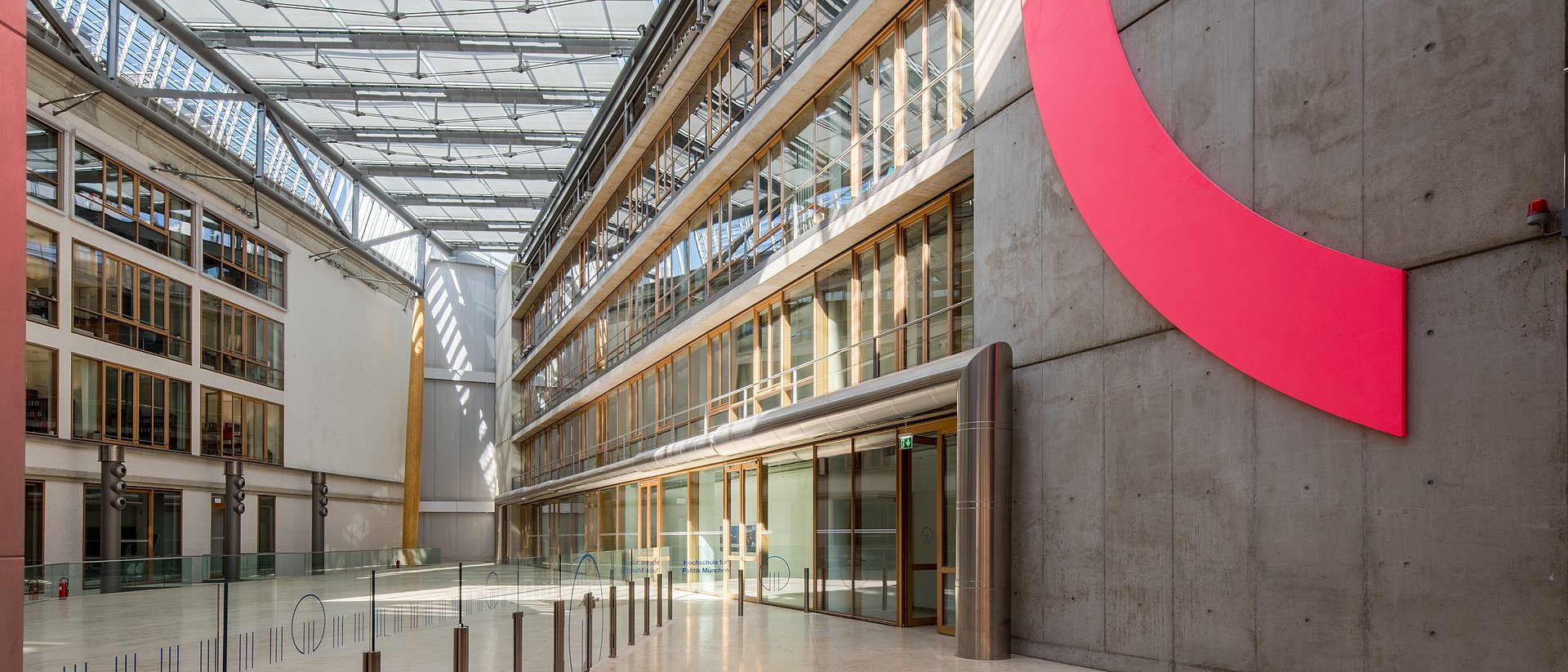 Foyer der Hochschule für Politik an der TUM 