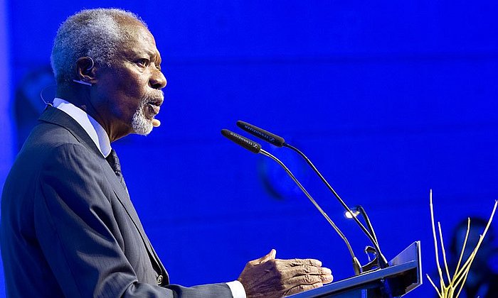 Kofi Annan ermutigt die Studierenden, politisch zu debattieren. (Bild: U. Benz / TUM)