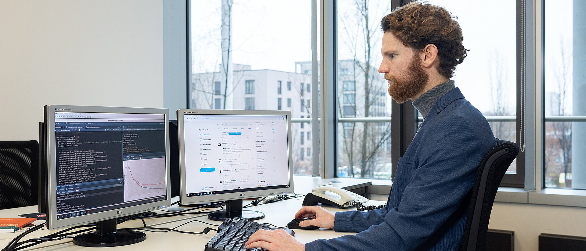 Mit Werkzeugen der künstlichen Intelligenz konnte Dr. Otto Kolbinger vom Lehrstuhl für Trainingswissenschaft und Sportinformatik belegen, dass Eingriffe des Videoassistenten die Stimmung der Fans spürbar negativ beeinflussen