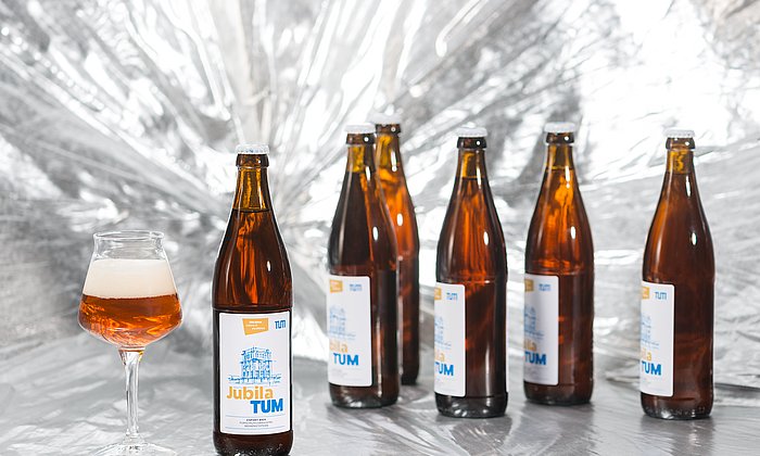 JubilaTUM is a hoppy bottom-fermented export-beer, which is produced for the anniversary year. (Photo: U. Benz/ TUM)
