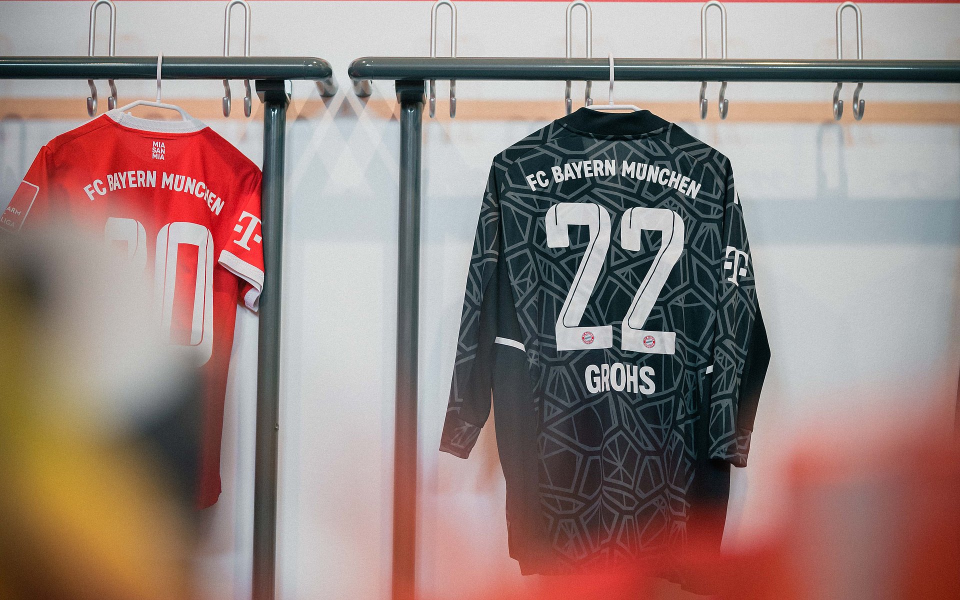 Luisa Maria Grohs Fußballtrikot beim FC Bayern mit der Rückennummer 22. Luisa Maria Grohs Fußballtrikot beim FC Bayern mit der Rückennummer 22.