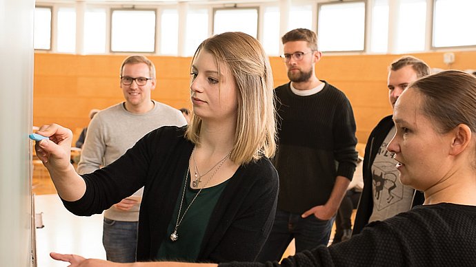 220929_Herzen Julia Herzen, Professorin für Physik der Biomedizinischen Bildgebung an der TUM (rechts), und Erstautorin Kirsten Taphorn.