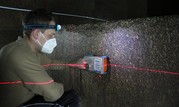 Johannes Scherr calibrating the permittivity of the granite in the King's Chamber. 