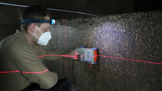 Johannes Scherr calibrating the permittivity of the granite in the King's Chamber. 