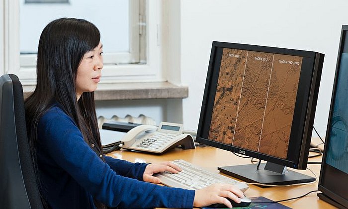 Prof. Xiaoxiang Zhu erhält den „Leopoldina Early Career Award 2018“.