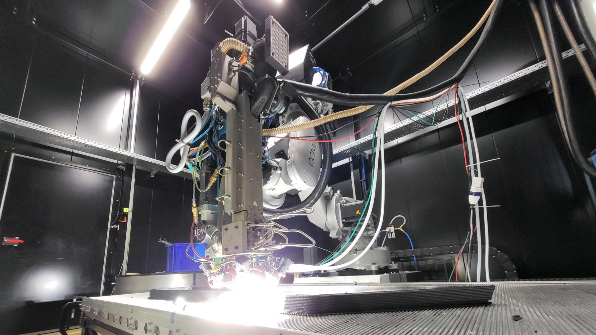 LEAM retrofit solution for 3D printers. High-performance LEDs work together with a 3D printer to create a new component.