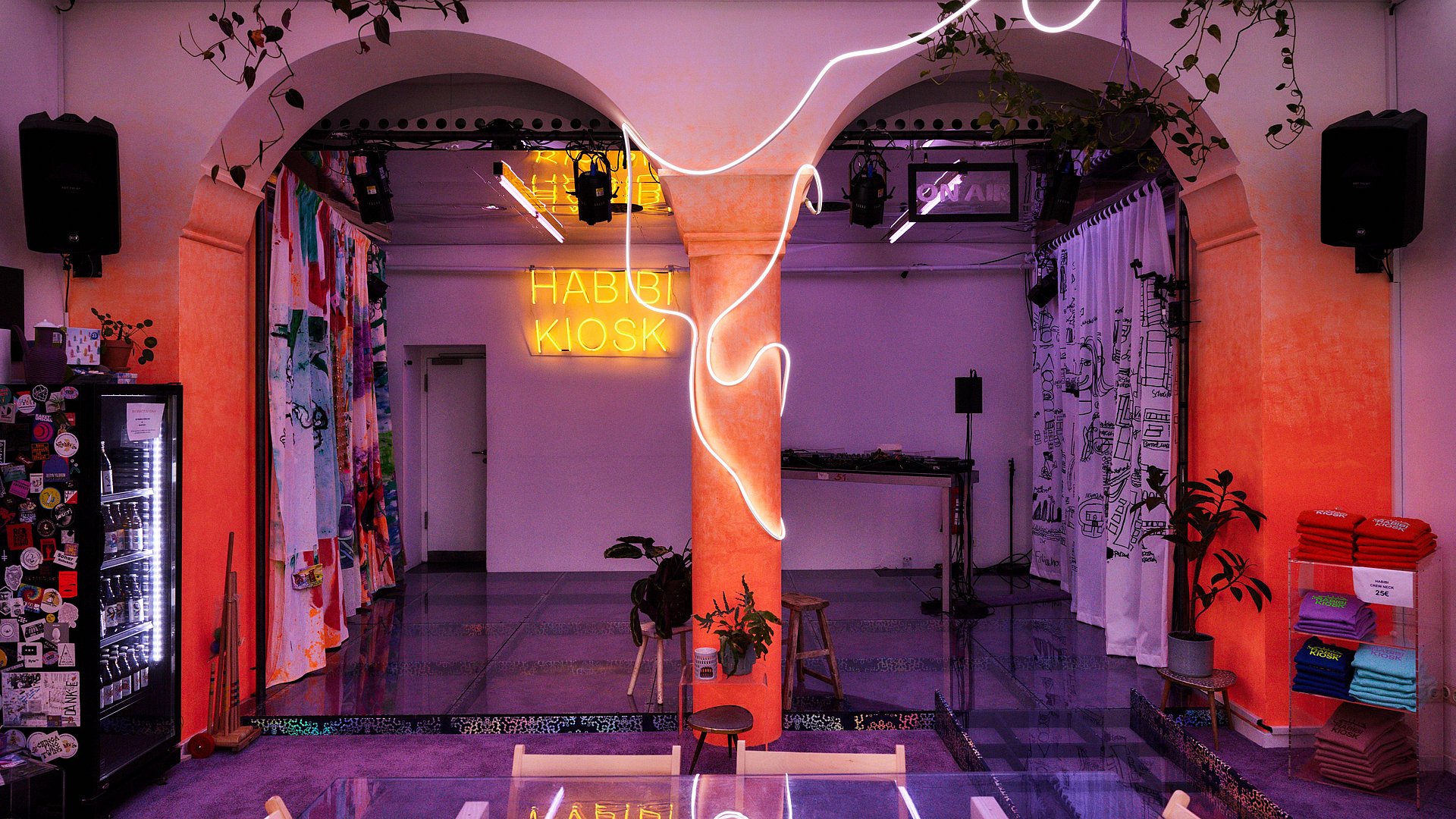 Interior of the Habibi Kiosk at the Münchner Kammerspiele