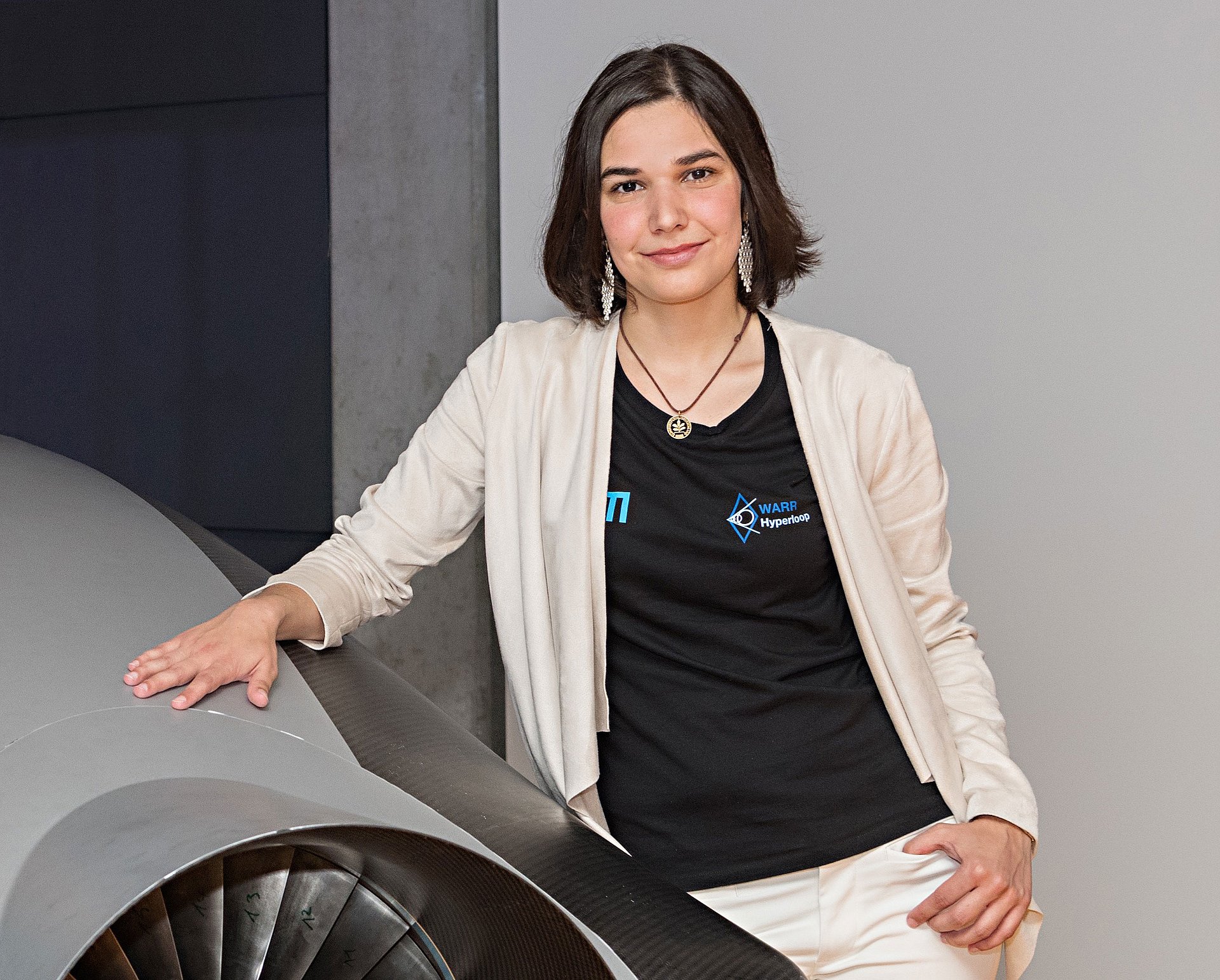 40 hours per week: Mariana Avezum, who is from Brazil, leads the TUM’s “Hyperloop”-team. (Photo: Uli Benz)