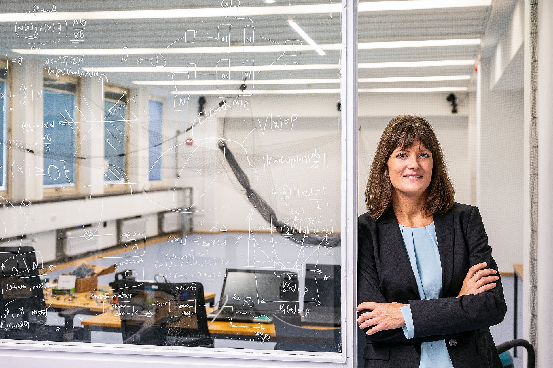 Prof. Dr. Angela P. Schoellig, Lehrstuhl für Sicherheit, Performanz und Zuverlaessigkeit für lernende Systeme,
TUM School of Computation, Information and Technology, Technische Universitaet Muenchen (TUM; fotografiert am Innenstadt Campus der TUM am 18