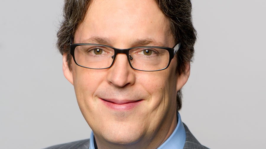 Prof. Jürgen Pfeffer entwickelt digitale Methoden, um soziale Systeme zu untersuchen. (Bild: Eckert / TUM) Prof. Jürgen Pfeffer