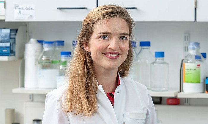 Lara Kuntz erforscht, weshalb der Sehnen-Knochen-Ansatz der Achillessehne so stabil ist. Anfang Juli war sie beim Nobelpreisträgertreffen in Lindau. (Foto: Uli Benz)