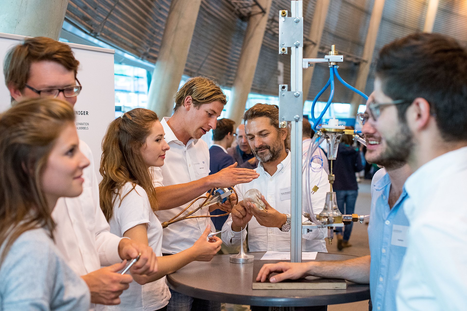 Bei der Start-up Messe des Entrepreneurship Days präsentieren sich zahlreiche Ausgründungen der TUM. (Bild: Astrid Eckert / TUM)