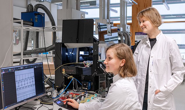 Wissenschaftlerinnen im Labor.