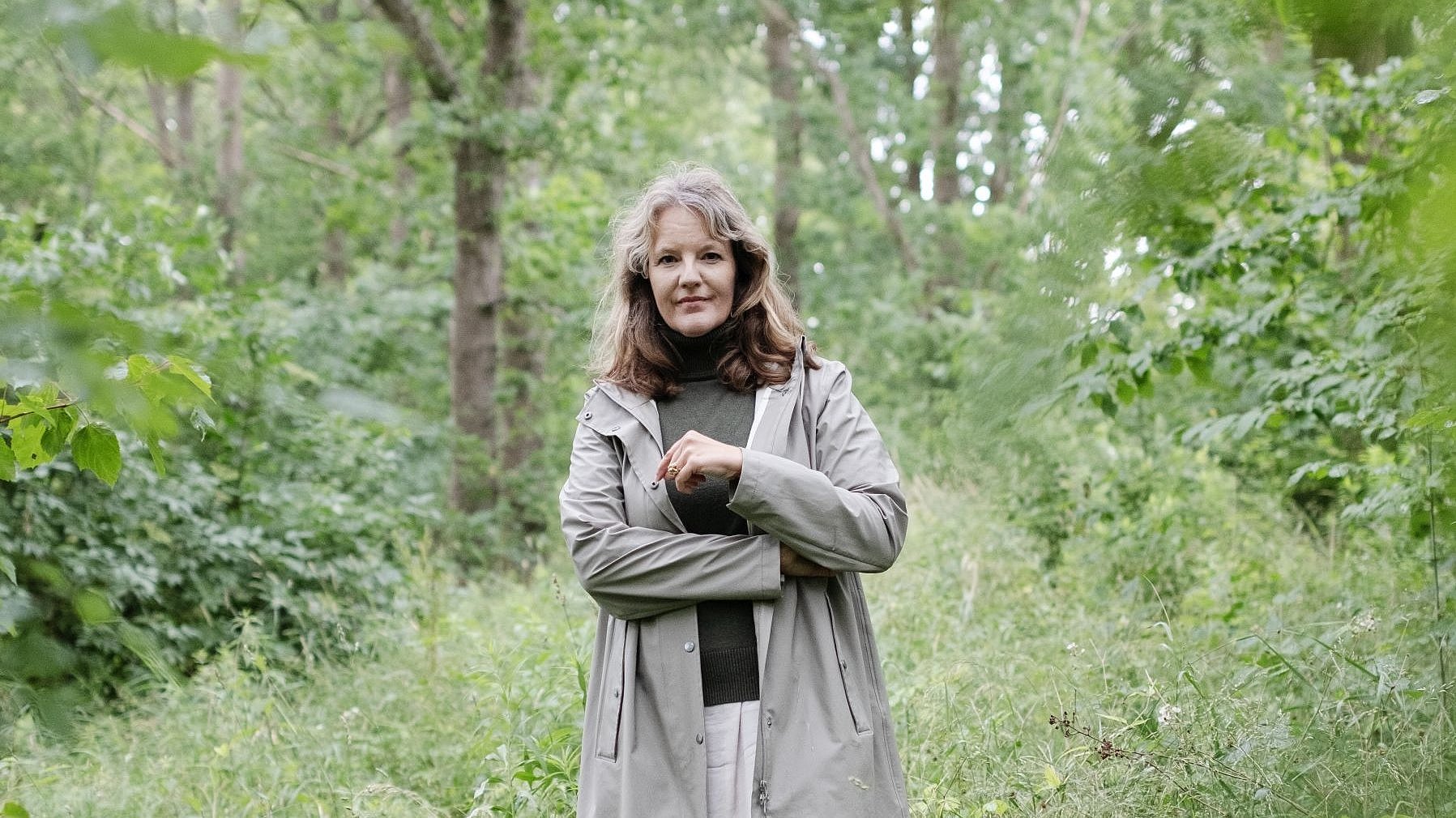 Christine Nellemann, Dekanin für Nachhaltigkeit an Dänemarks Technischer Universität, fotografiert in einem Waldstück