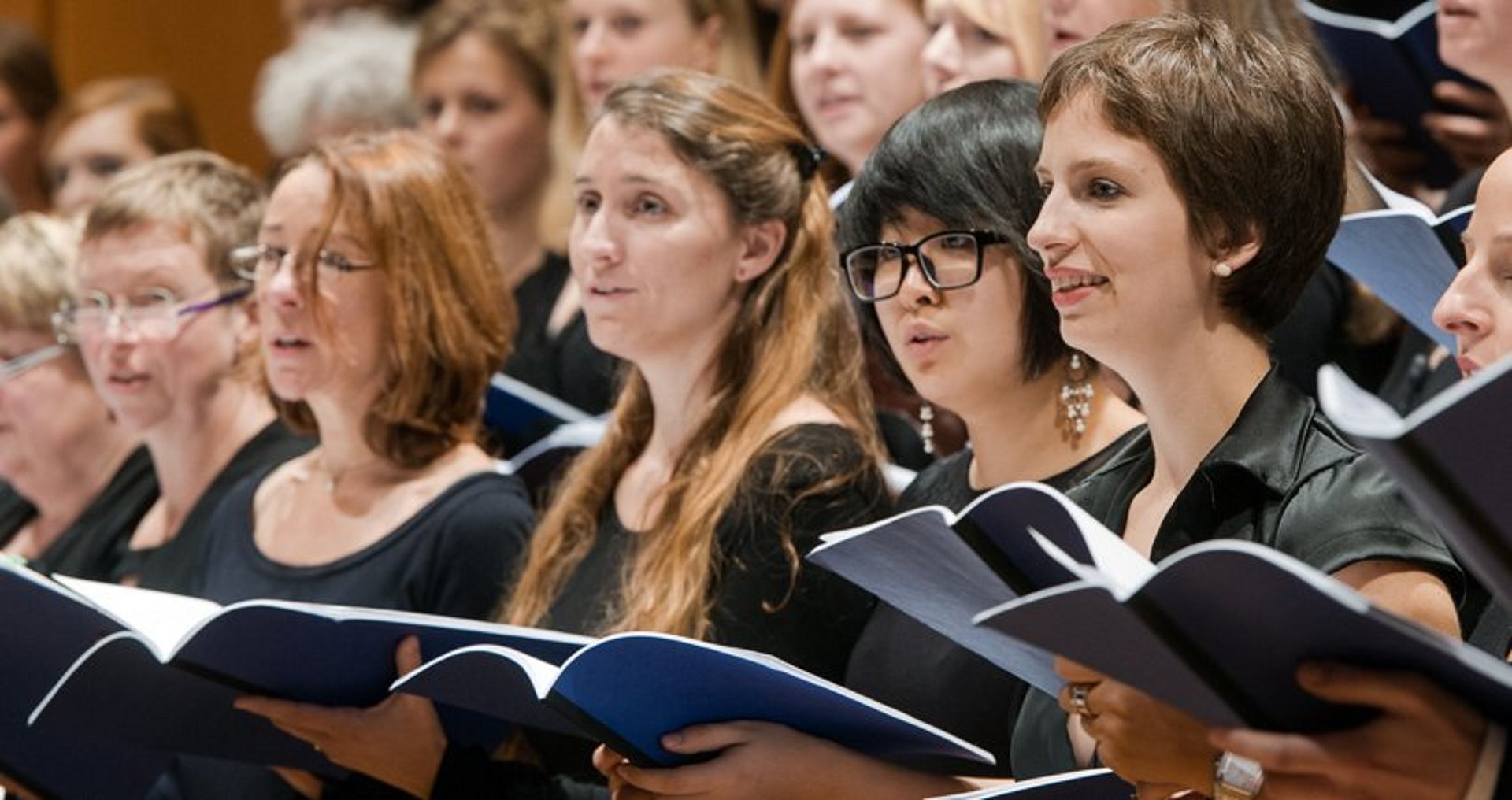 Der TUM Chor bei der Adventsmatinee in der Philharmonie am Gasteig.