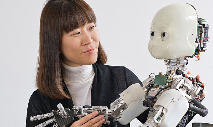 Dongheui Lee, Professor for Dynamic Human-Robot Interaction at TUM, has been granted a highly sought-after Helmholtz professorship. (Photo: A. Heddergott / TUM)