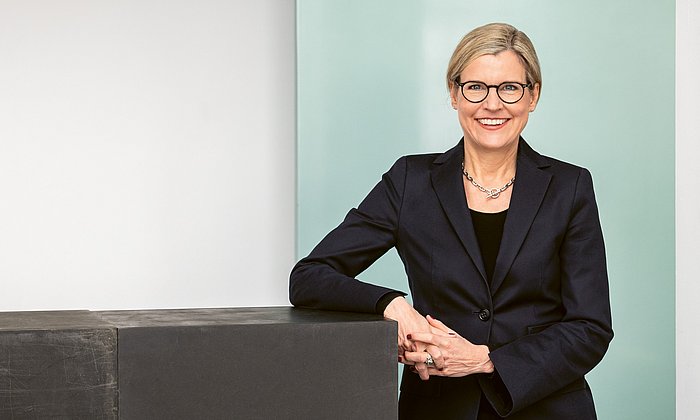 Juliane Winkelmann ist Professorin für Neurogenetik und Geschäftsführende Vizepräsidentin der TUM für Internationale Allianzen und Alumni.