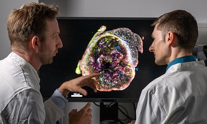  Dr. Jan Böttcher (left) and first author Sebastian Lacher