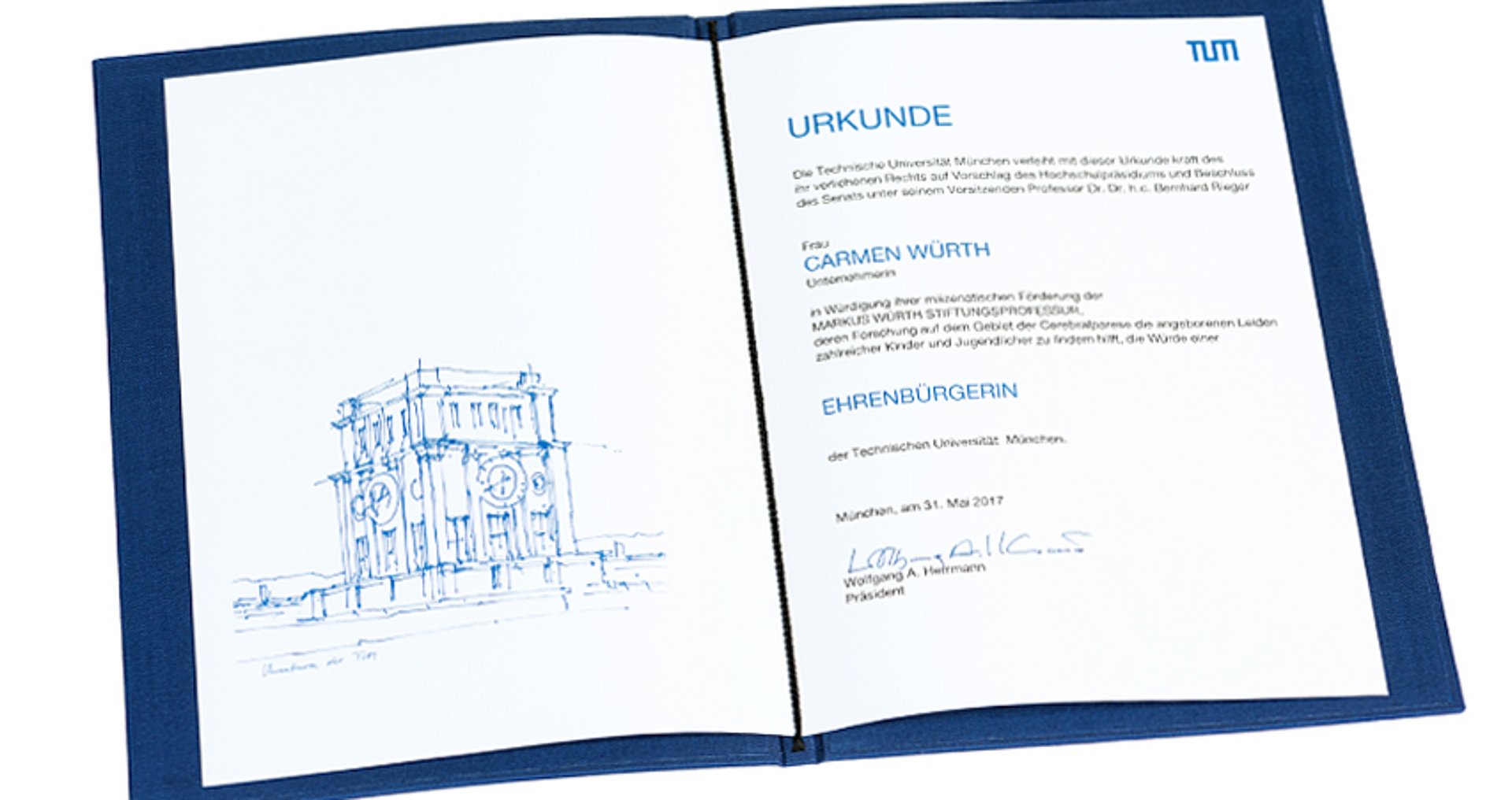 An opened certificate confirming Carmen Würth’s nomination to the status of Honorary Citizen of the TUM