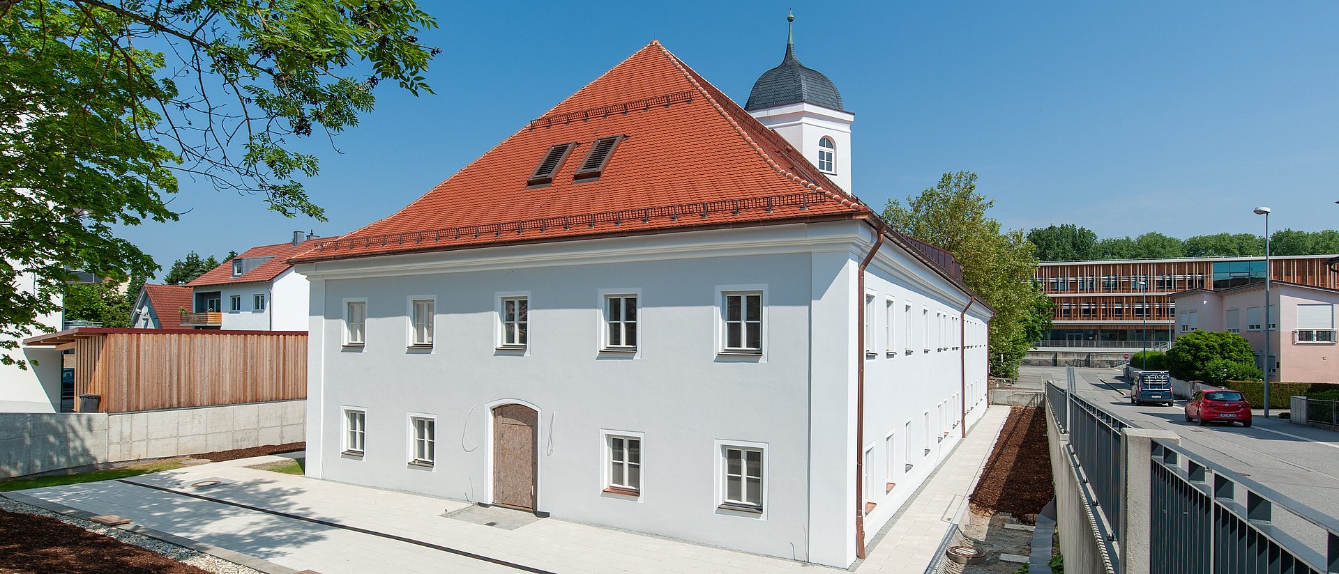 Hörsaal- und Verwaltungsgebäude des TUM Campus Straubing Hörsaal- und Verwaltungsgebäude des TUM Campus Straubing
