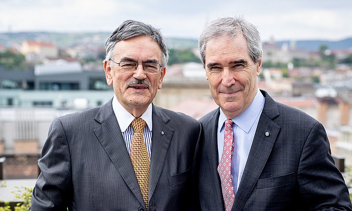 TUM-Präsident Wolfgang A. Herrmann (links) und CEU-Rektor Michael Ignatieff.