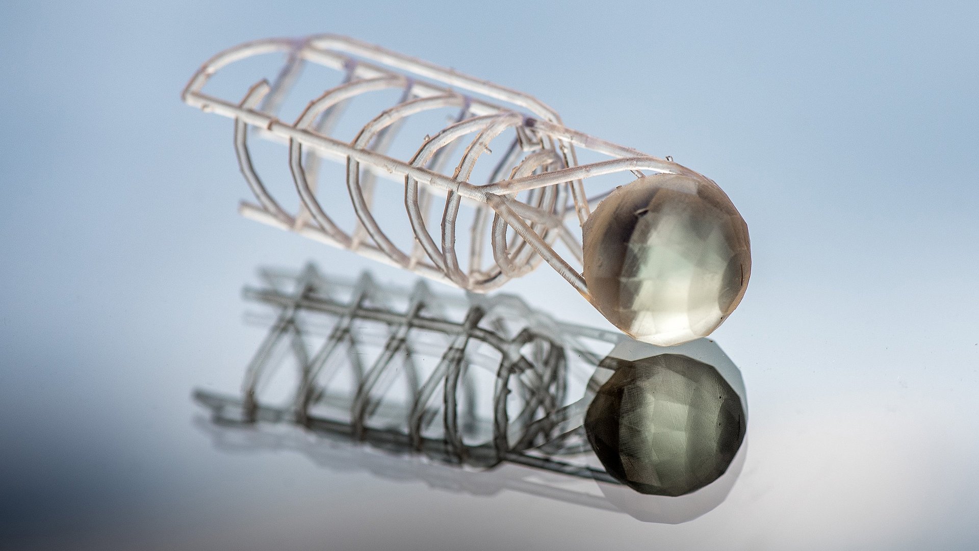 Finger prosthesis by Aesthetics