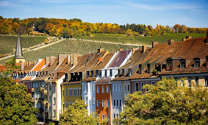 Ein Forschungsteam unter Federführung der TUM hat im Rahmen einer empirischen Studie in Würzburg drei Jahre lang untersucht, welche Auswirkungen Stadtbegrünung auf das Klima in der Stadt hat. 