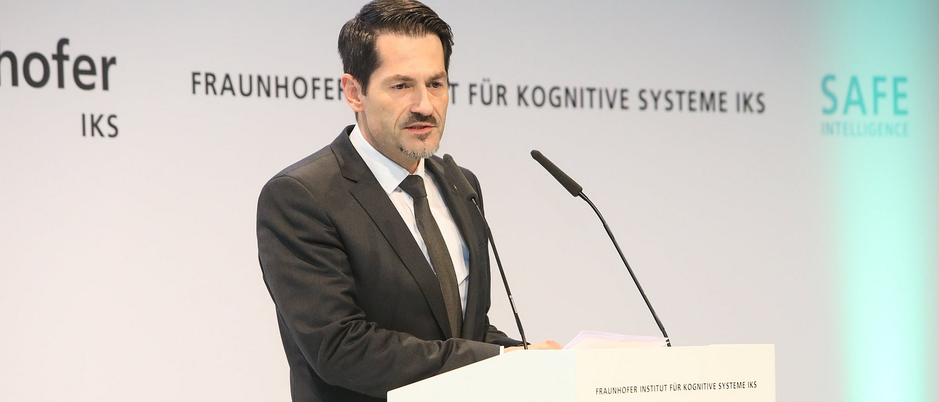 Prof. Thomas F. Hofmann, President of TUM a the opening ceremony for the Fraunhofer Institute for Cognitive Systems.