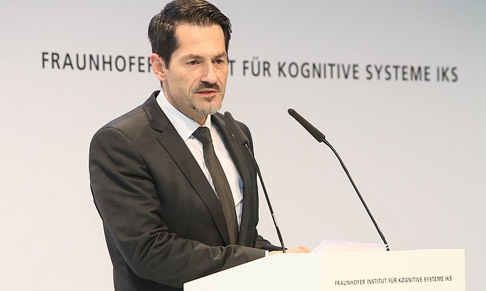 Prof. Thomas F. Hofmann, Präsident der TUM bei der Eröffnung des Fraunhofer-Instituts für Kognitive Systeme