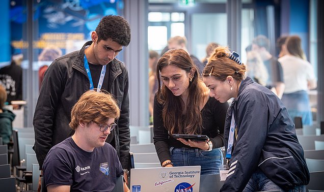 Studierende beim Space Station Design Workshop