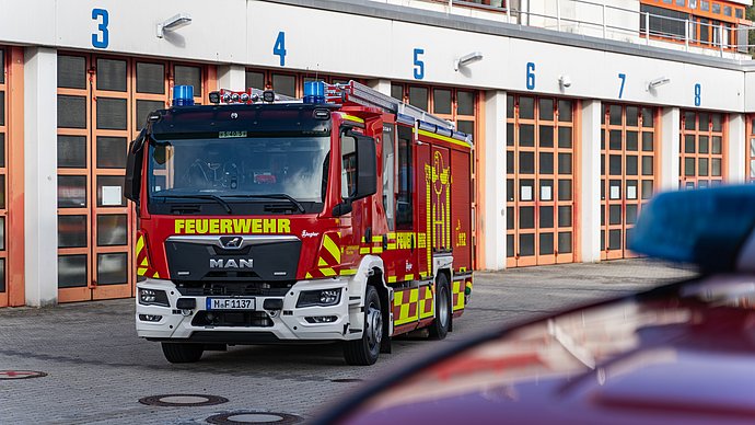 Praxisnahe Experimente und wissenschaftliche Analysen für nachhaltigen und ressourceneffizienten Brandschutz