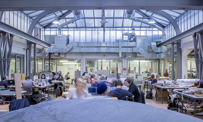 Students in an architecture lab at TUM.