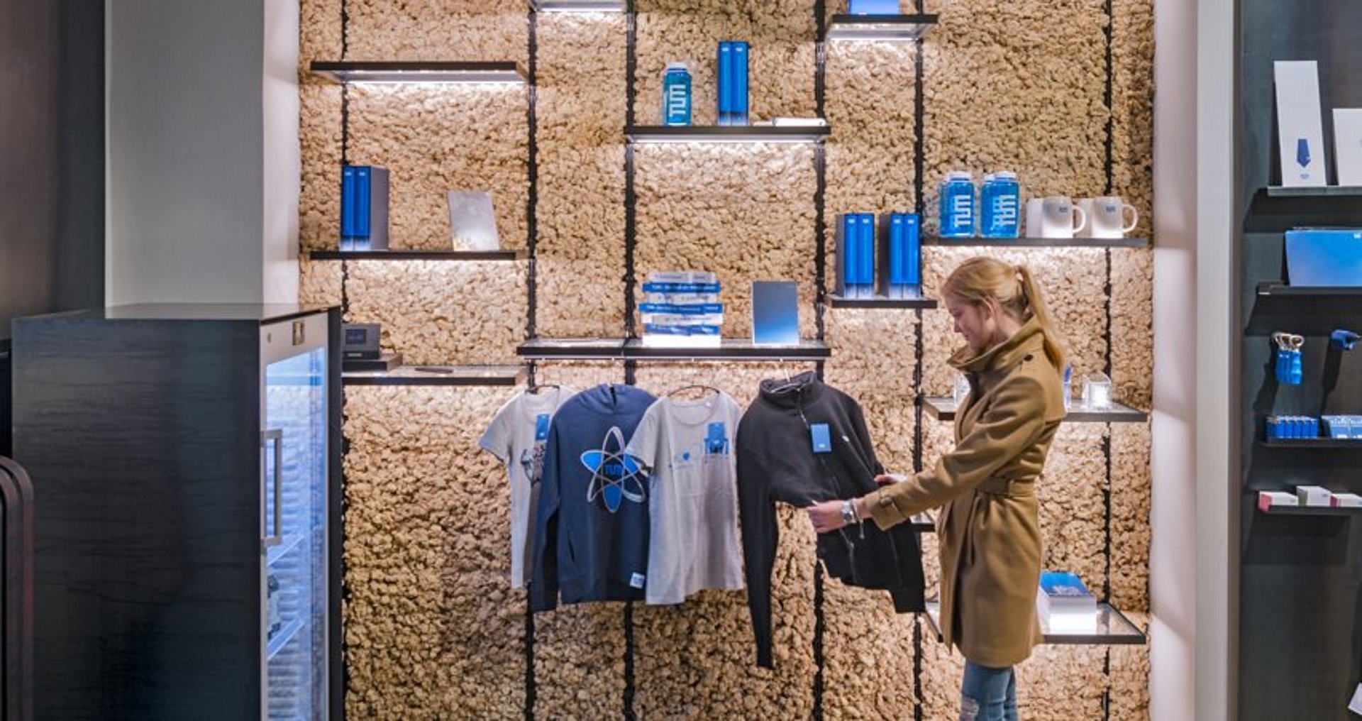 TUM-Shop im Hauptgebäude der TU München TUM-Shop im Hauptgebäude der TU München