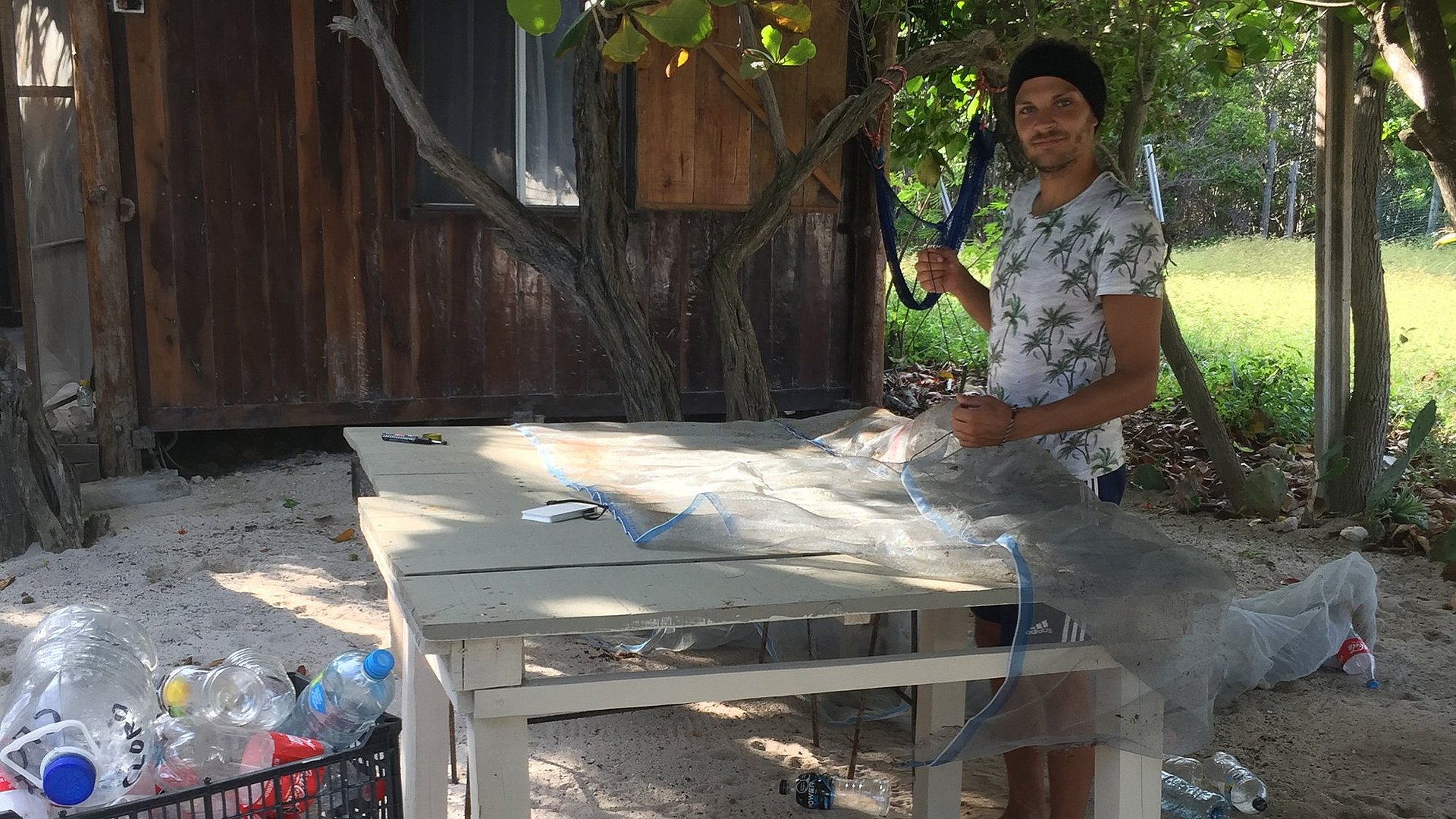 In the small Mexican town of Mahahual, Christopher Chavlina completed an internship at a "research centre".