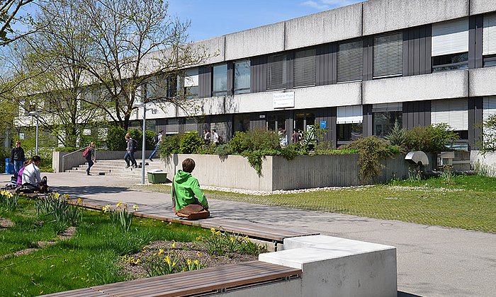 Das Physik-Department der TU München auf dem Campus Garching - Foto: Andreas Battenberg / TUM