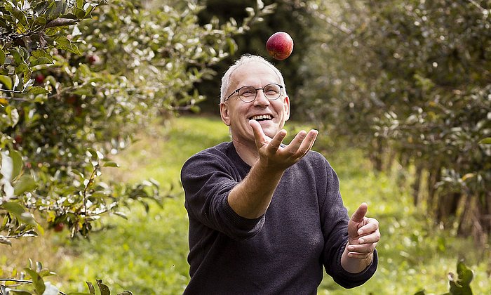 Wilfried Schwab, Professor für Biotechnologie der Naturstoffe, war im Rahmen des interdizip-linären Projekts mit seinem Team für die Analysearbeit der Äpfel auf Allergene zuständig. 