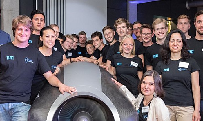 Das WARR Hyperloop Team der TU München.