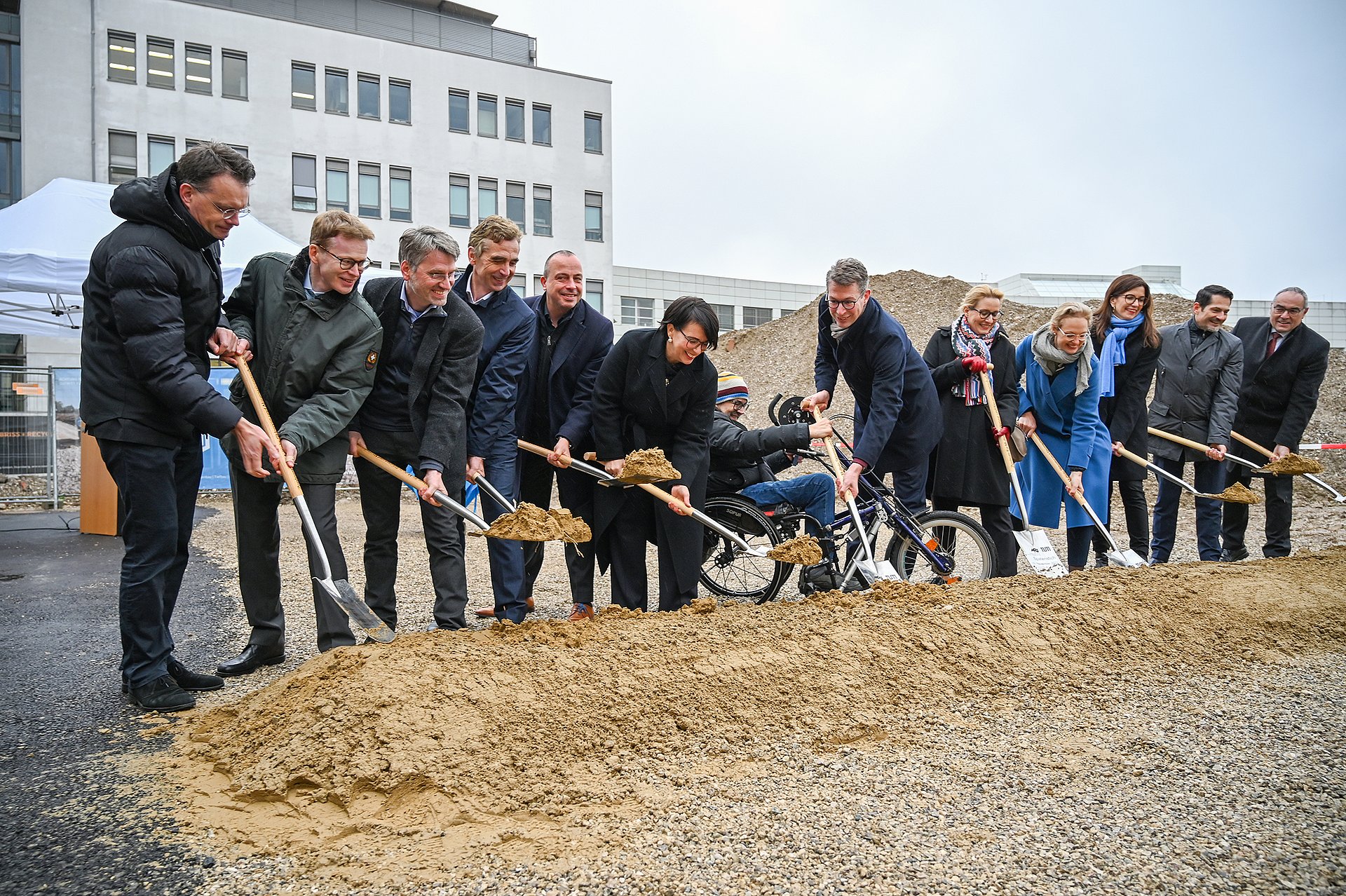 The groundbreaking for the new Center for Multiple Sclerosis and Neurosciences building