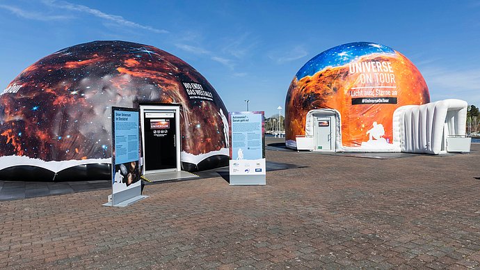 Das mobile Planetarium steht vom 05. bis 09. Juli 2023 auf dem Platz am Bavariapark. 