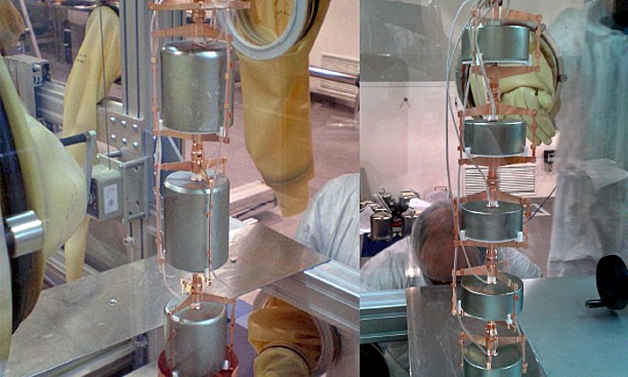 Mit verschiedenen Detektoren gewinnen die Astrophysiker hochreine Germanium-Einkristalle aus isotopen angereichertem Germanium-76
