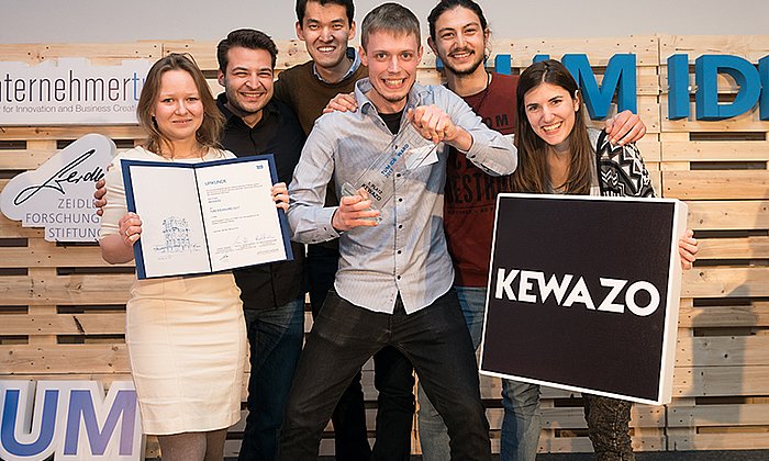 The winners of the IdeAward 2018: Team KEWAZO (Picture: Uli Benz / TUM)