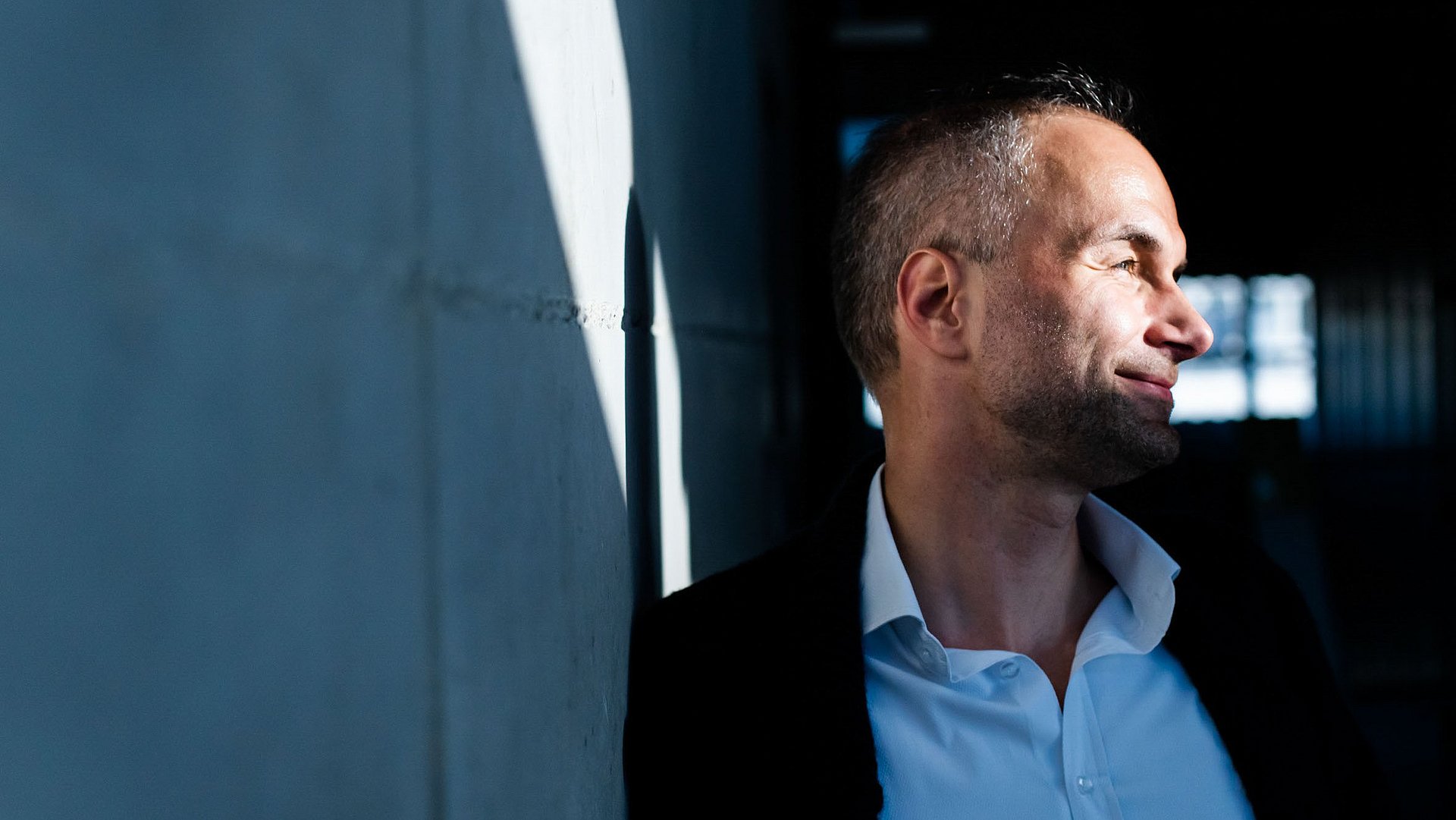 Prof. Sebastian Pfotenhauer Professor Sebastian Pfotenhauer
